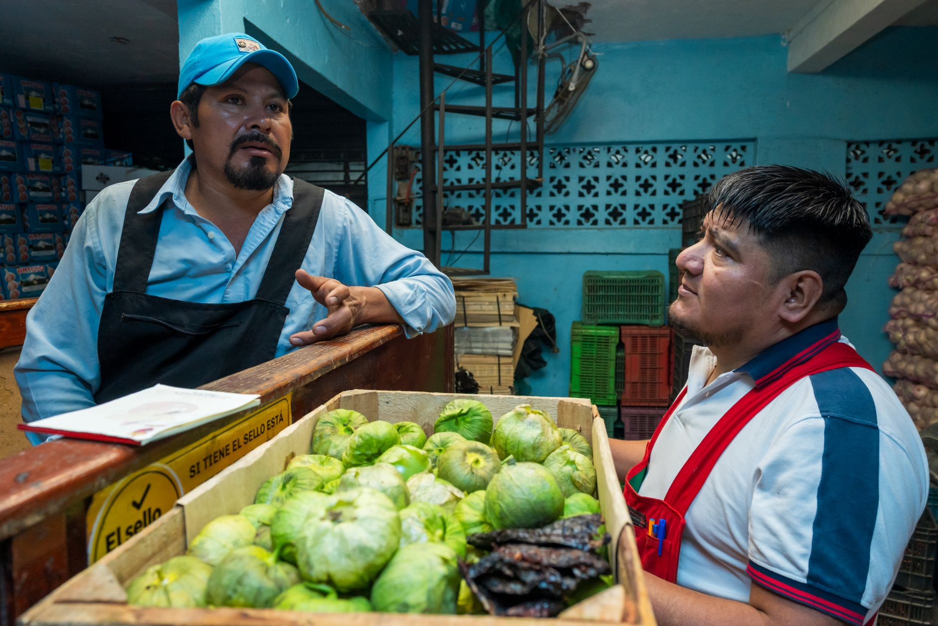 Emprendedora en su negocio local