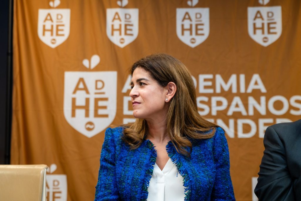 La abogada Lody Powers, oradora invitada de la ceremonia